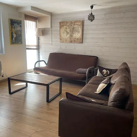 Casa *