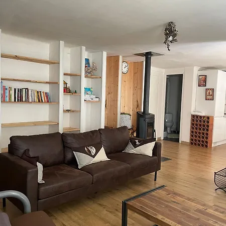 Casa * Osseja